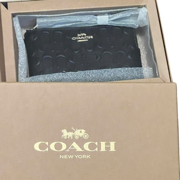 NIB Coach Signature Black Corner Zip Wristlet with Gold Hardware Box Included - Picture 5 of 7